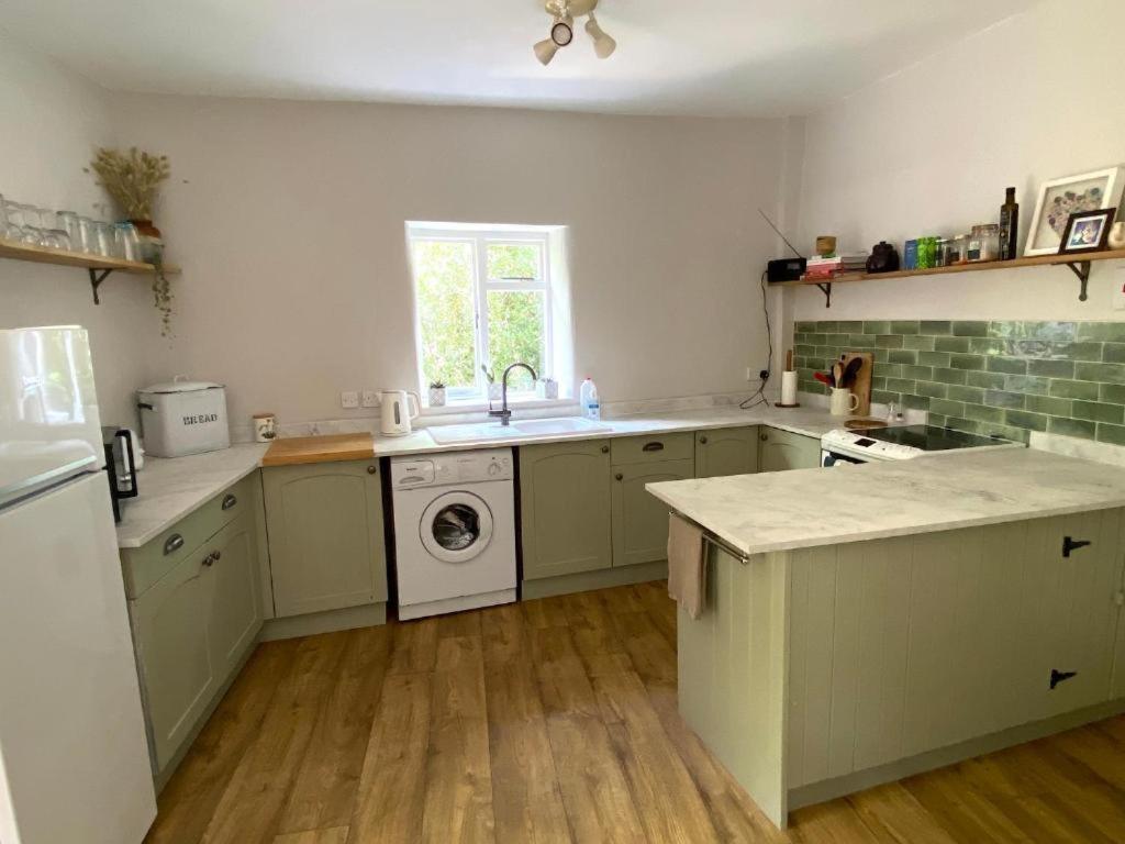 Watermill - 18th Century Converted Mill 10 Mins From Holiday home Dartmouth