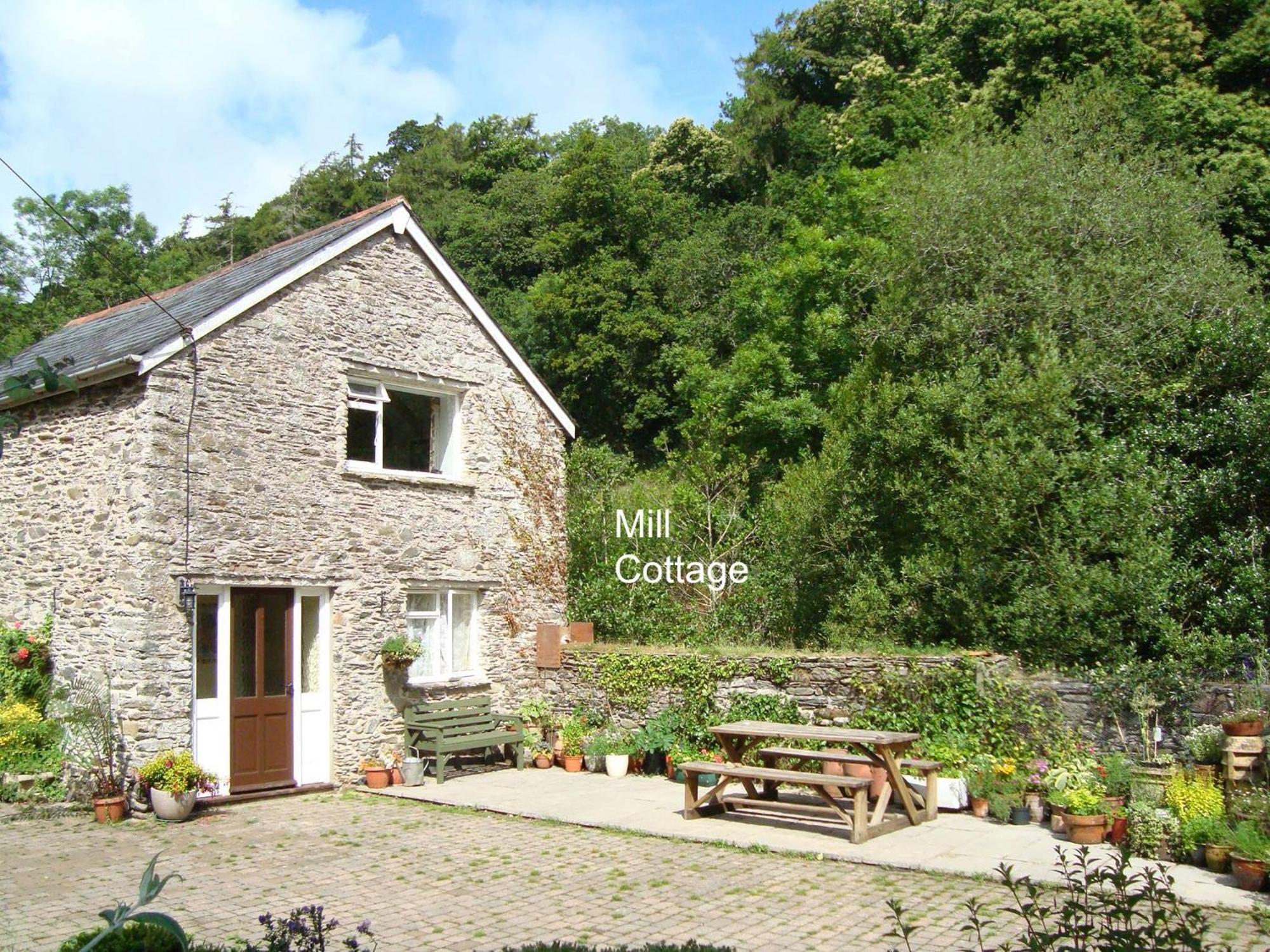 Watermill - 18th Century Converted Mill 10 Mins From Holiday home